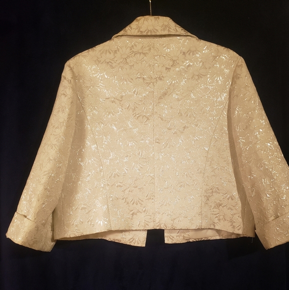 Dress and jacket - Picture 6 of 6